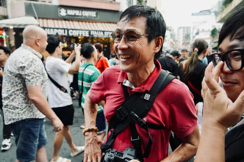 The 'Pap Walk' Playbook: How Celebrities Use Paparazzi to Control Their Own Narrative